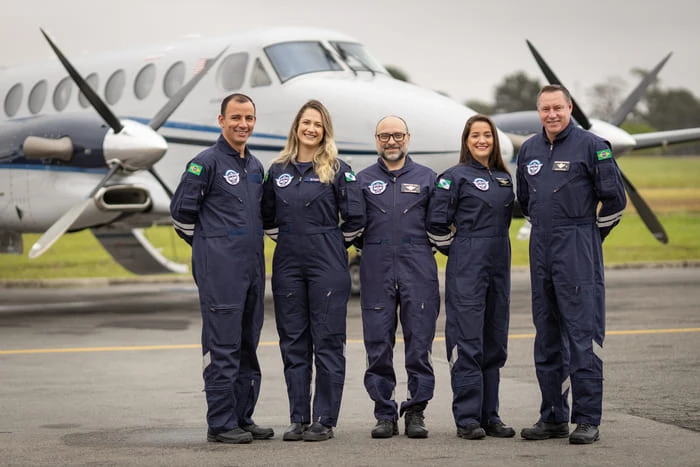 Serviço de transporte aeromédico