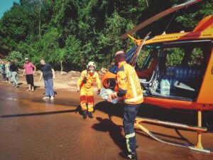 Tecnologia de empresa paranaense de aviação é usada no monitoramento e resgate de vítimas das chuvas no Rio Grande do Sul