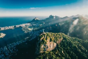 Os melhores destinos do Brasil para passeio de helicóptero